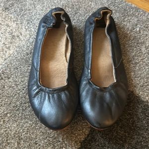 Black Sorel Ballet Skimmer Flats